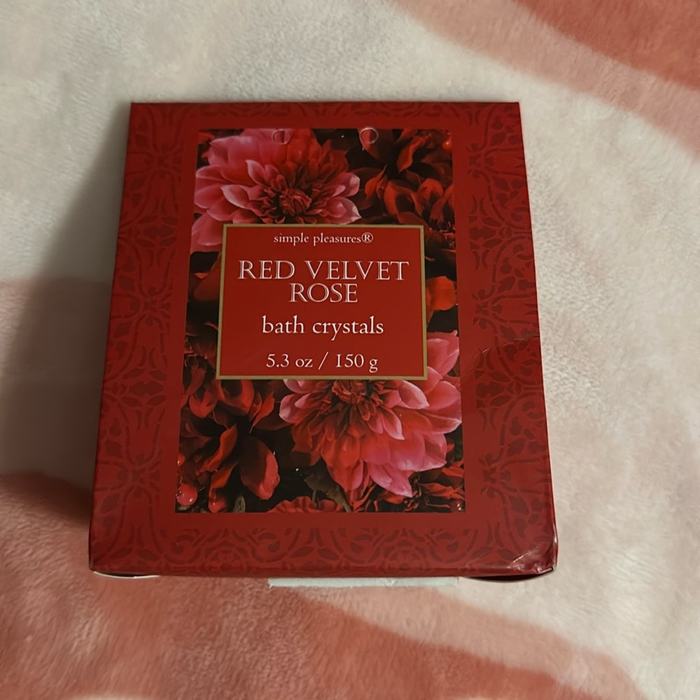 Simple Pleasures Red Velvet Rose Bath Crystals